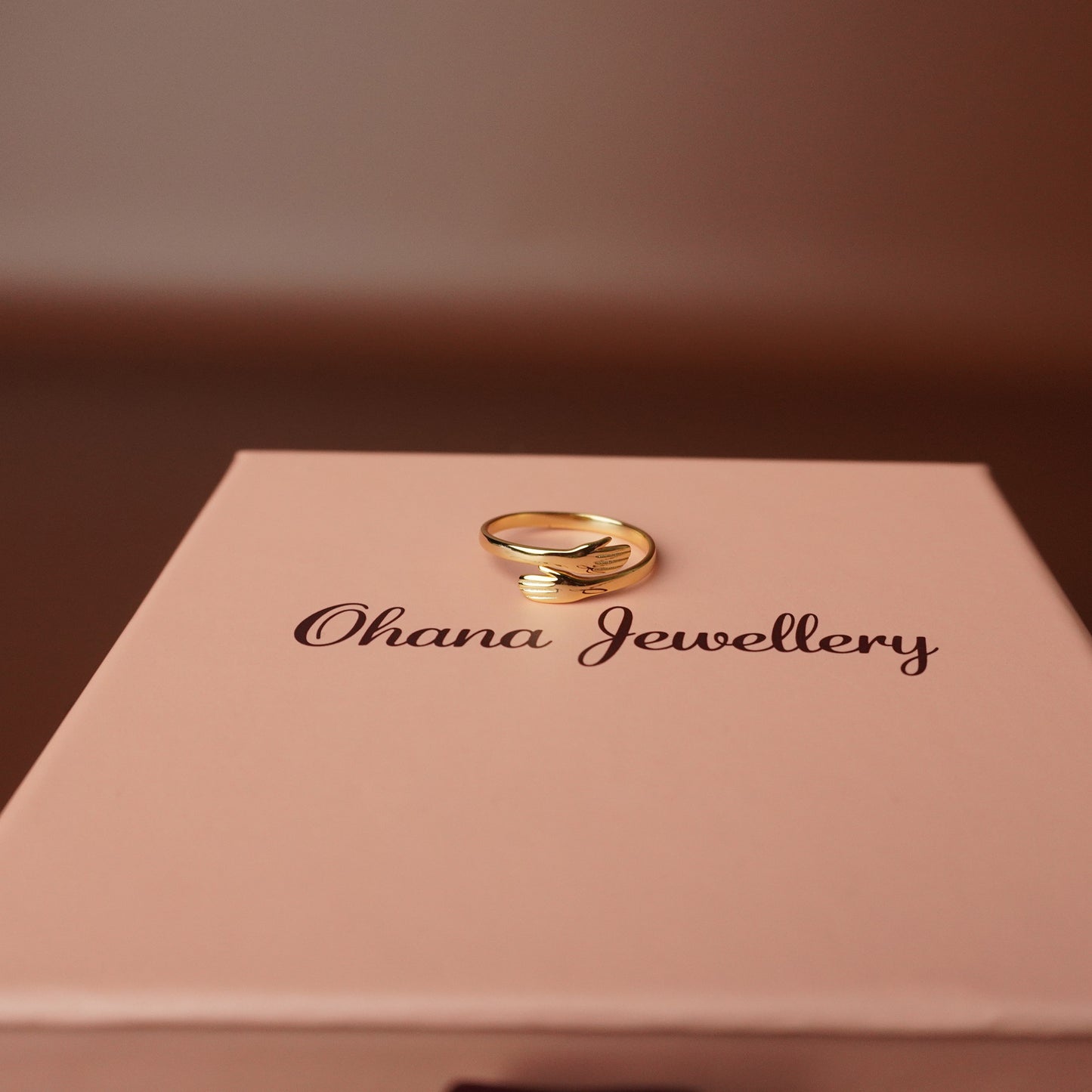 To My Daughter - Everlasting Embrace Ring in 18K Gold